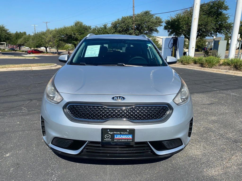 Kia Niro Vehicle Full-screen Gallery Image 5