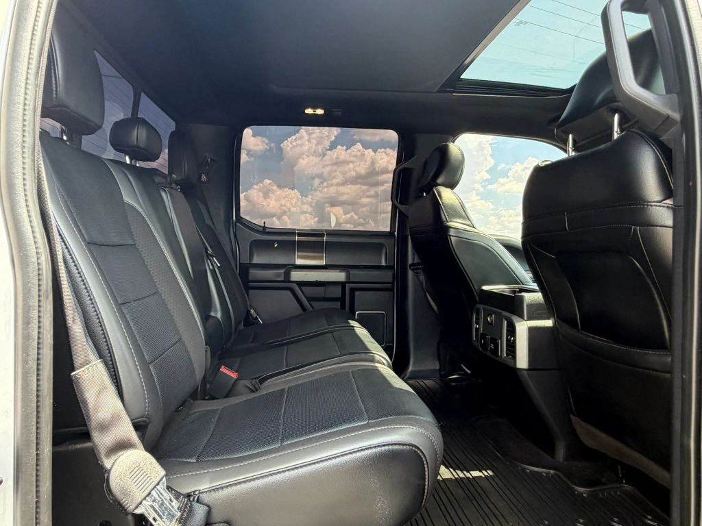 Ford F-150 Vehicle Full-screen Gallery Image 8