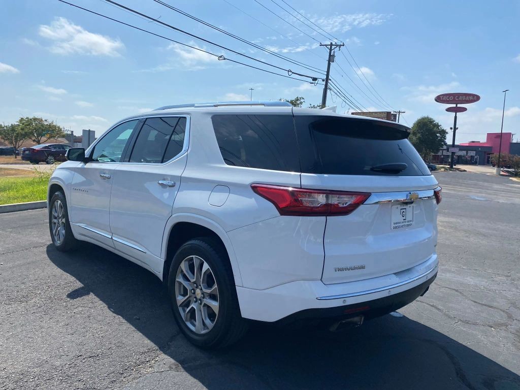 Chevrolet Traverse Vehicle Full-screen Gallery Image 4