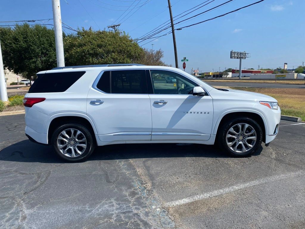 Chevrolet Traverse Vehicle Full-screen Gallery Image 7