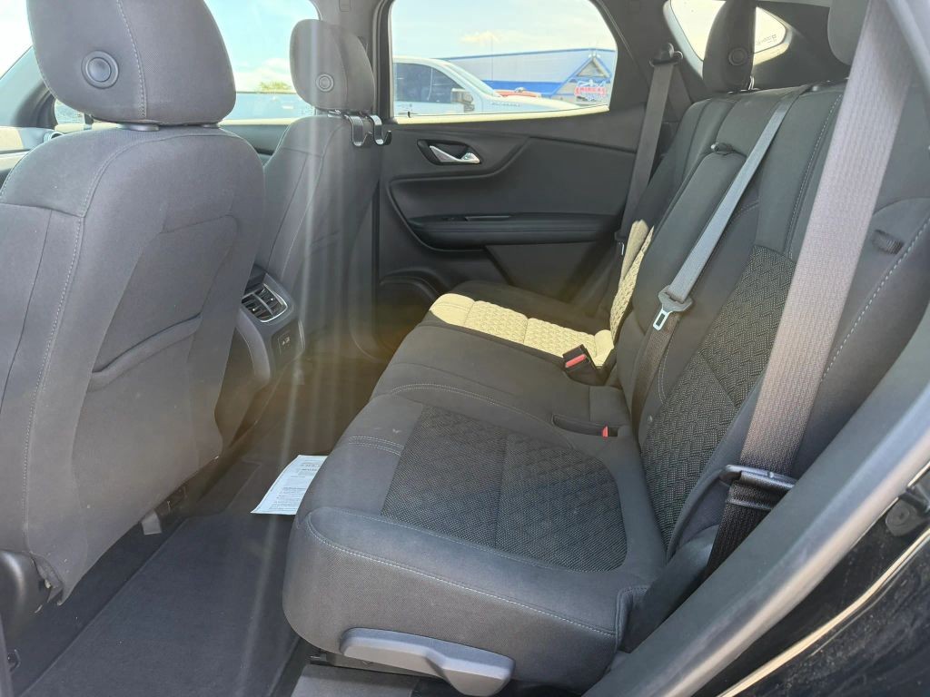 Chevrolet Blazer Vehicle Full-screen Gallery Image 6