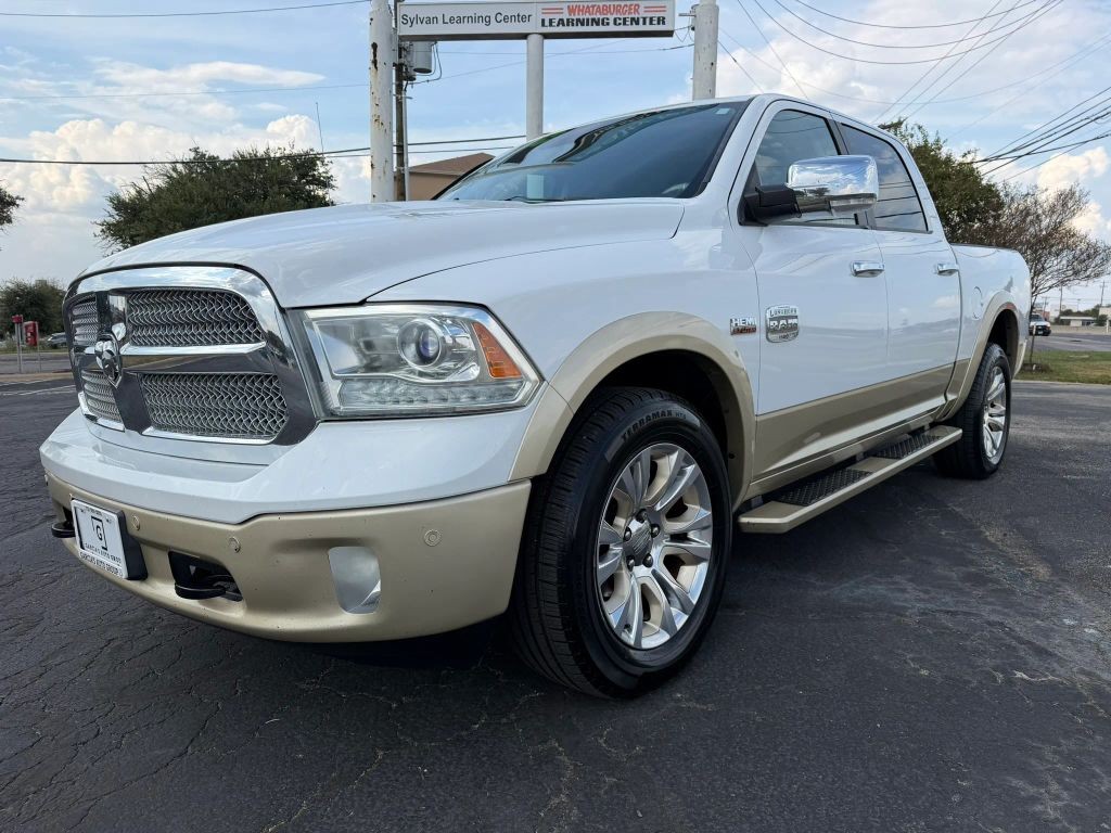 Ram 1500 Vehicle Full-screen Gallery Image 2