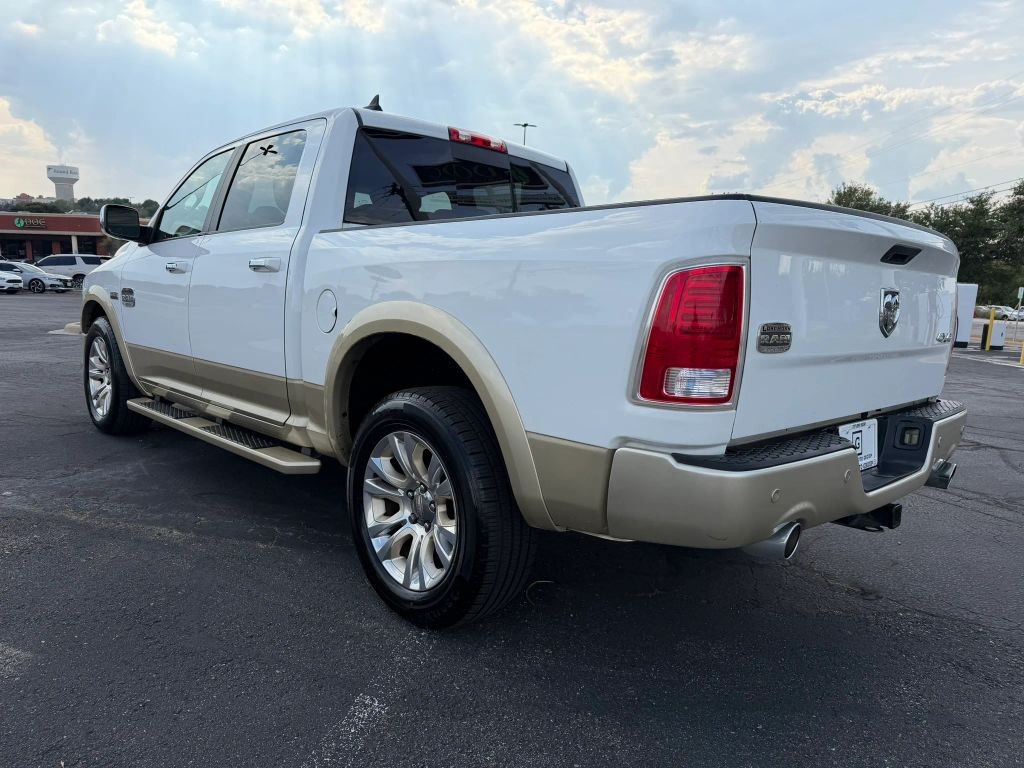 Ram 1500 Vehicle Full-screen Gallery Image 3
