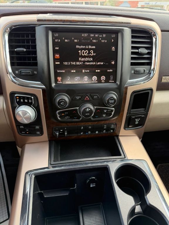 Ram 1500 Vehicle Full-screen Gallery Image 13