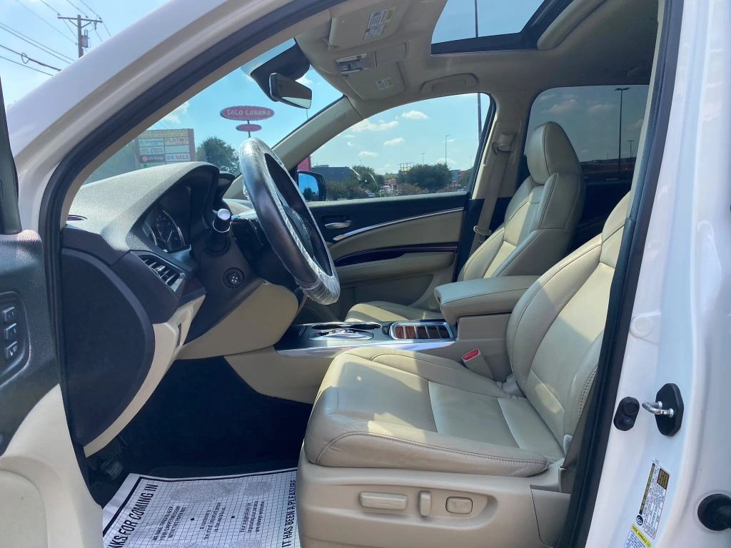 Acura MDX Vehicle Full-screen Gallery Image 9