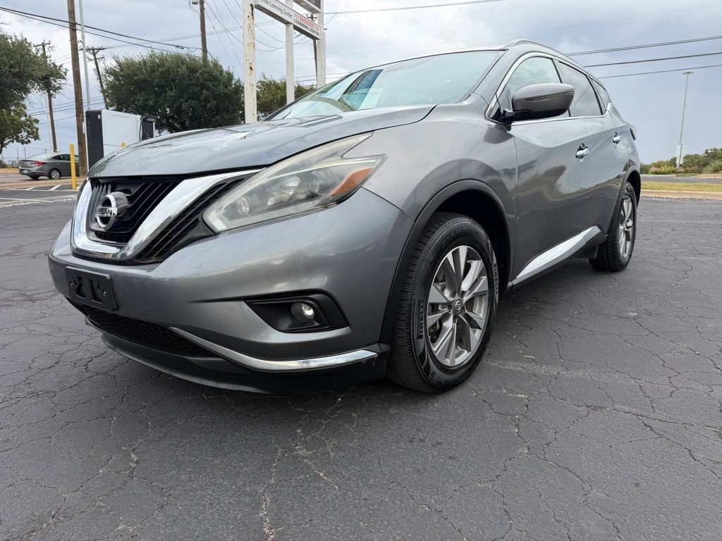 Nissan Murano Vehicle Full-screen Gallery Image 2