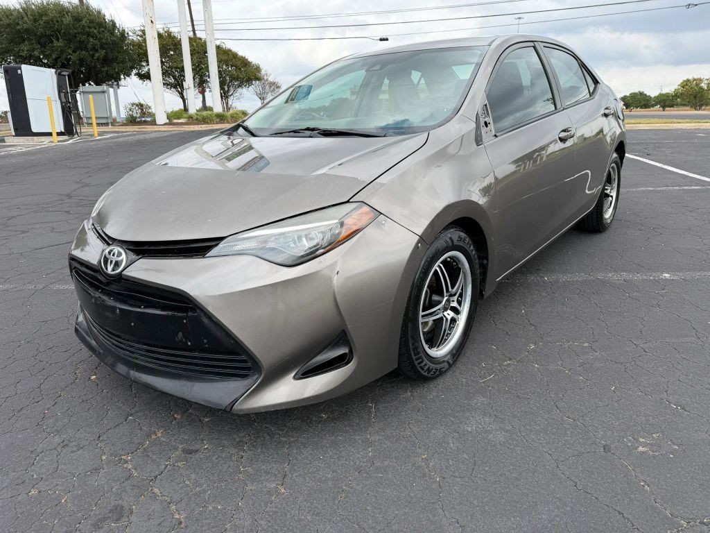Toyota Corolla Vehicle Full-screen Gallery Image 4