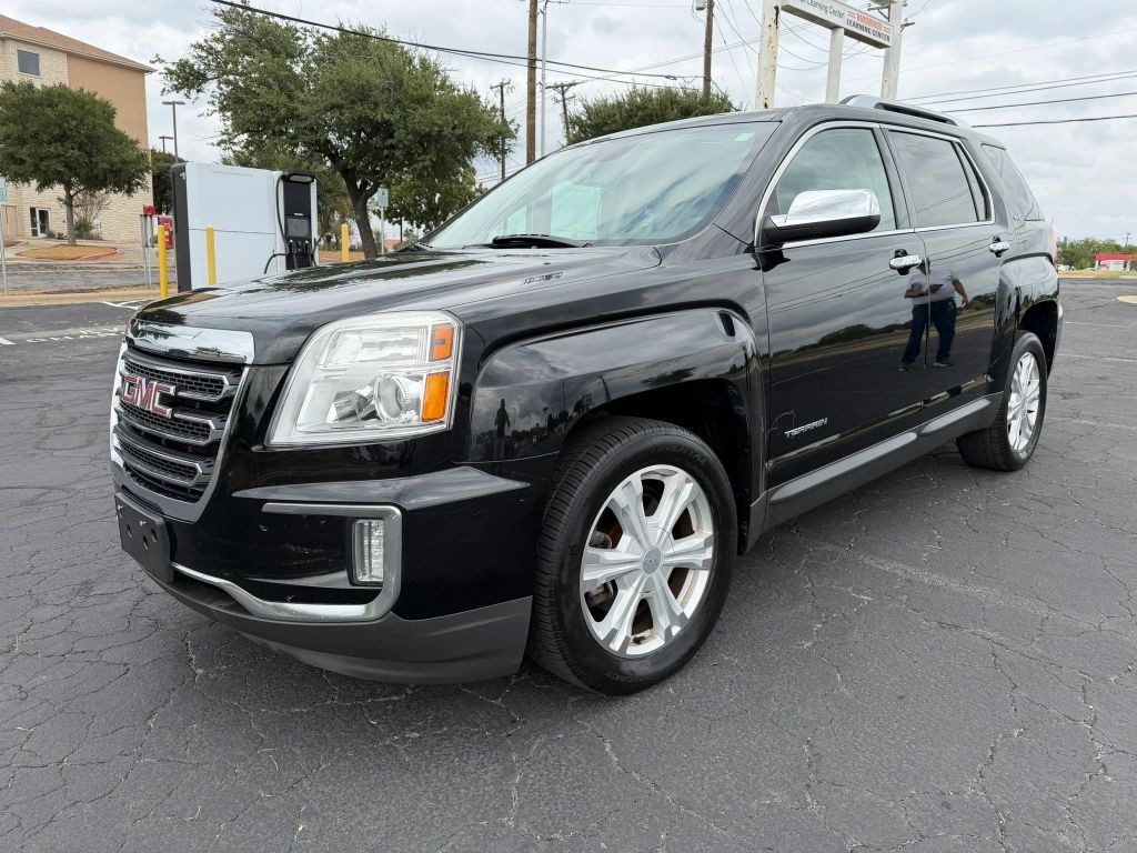 GMC Terrain Vehicle Full-screen Gallery Image 2