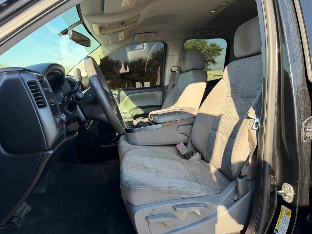 Chevrolet Silverado 1500 Vehicle Full-screen Gallery Image 06