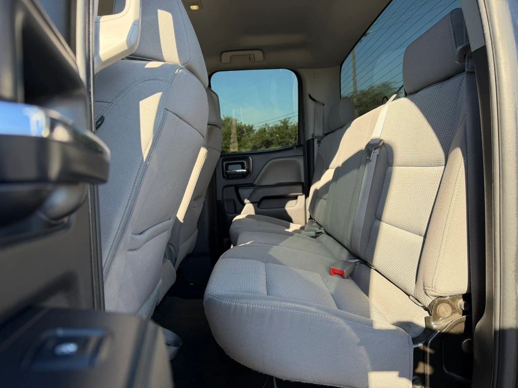 Chevrolet Silverado 1500 Vehicle Full-screen Gallery Image 08