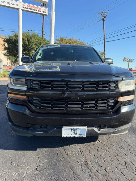 Chevrolet Silverado 1500 Vehicle Full-screen Gallery Image 05