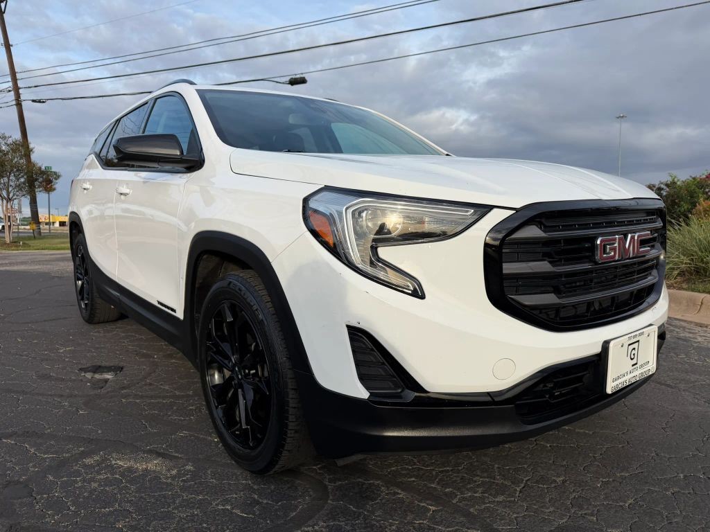 GMC Terrain Vehicle Full-screen Gallery Image 01
