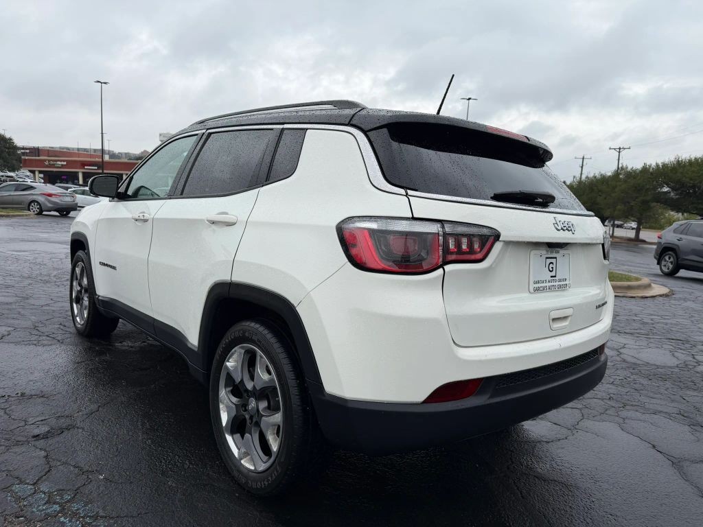 Jeep Compass Vehicle Full-screen Gallery Image 03