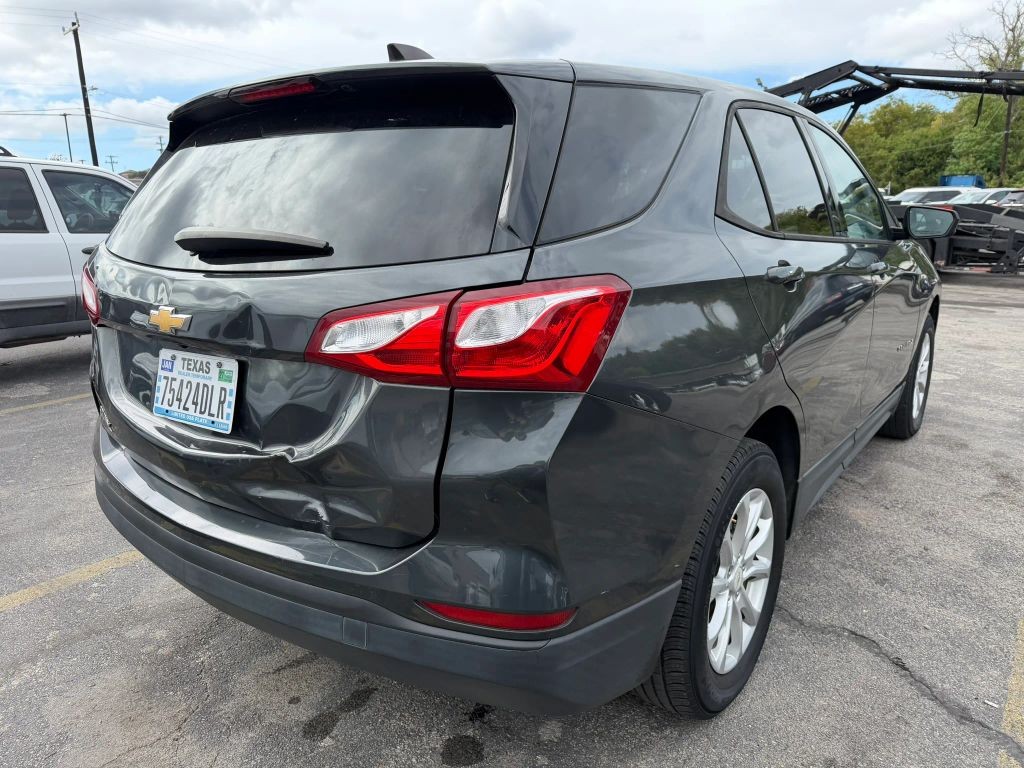Chevrolet Equinox Vehicle Full-screen Gallery Image 4