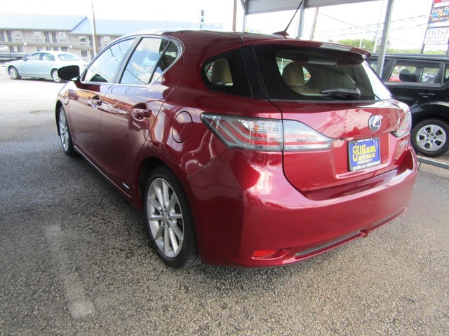 Lexus CT 200h Vehicle Full-screen Gallery Image 07