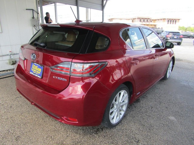Lexus CT 200h Vehicle Full-screen Gallery Image 08
