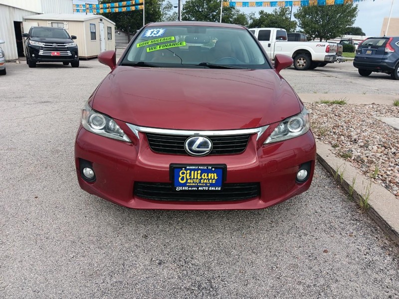 Lexus CT 200h Vehicle Full-screen Gallery Image 02