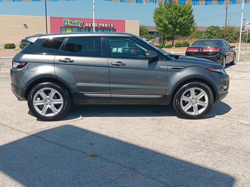 Land Rover Range Rover Evoque Vehicle Full-screen Gallery Image 02