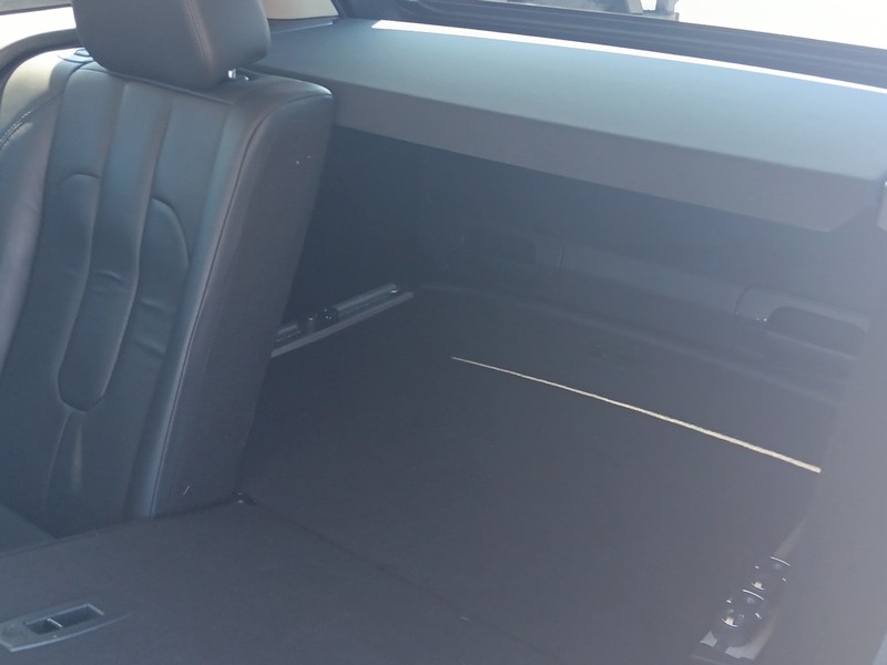 Land Rover Range Rover Evoque Vehicle Full-screen Gallery Image 10