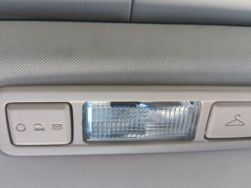 Land Rover Range Rover Evoque Vehicle Full-screen Gallery Image 13