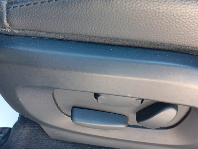 Land Rover Range Rover Evoque Vehicle Full-screen Gallery Image 22