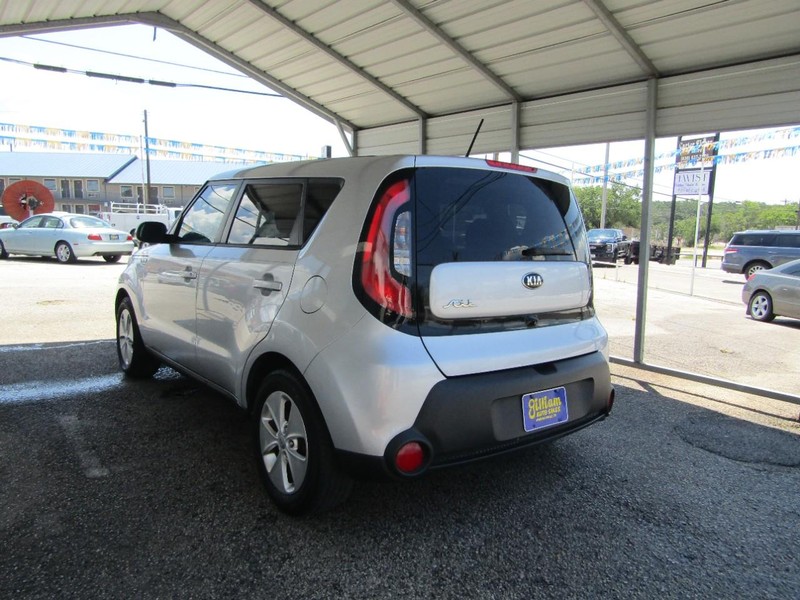 Kia Soul Vehicle Full-screen Gallery Image 12