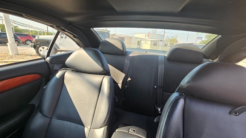 Lexus SC 430 Vehicle Full-screen Gallery Image 13