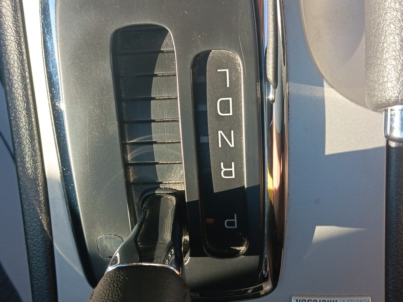 Ford Fusion Vehicle Full-screen Gallery Image 16