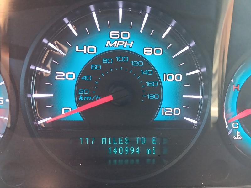 Ford Fusion Vehicle Full-screen Gallery Image 18