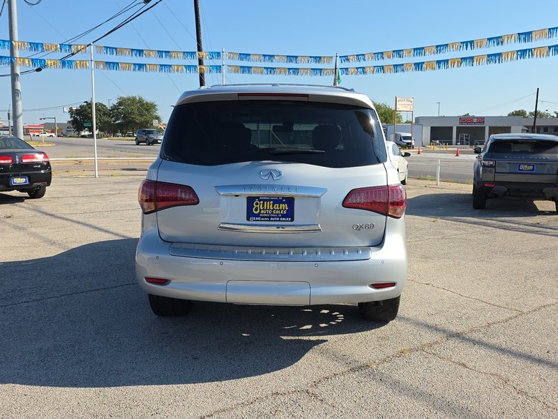 INFINITI QX80 Vehicle Full-screen Gallery Image 4