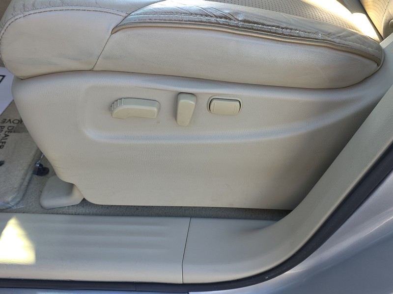 INFINITI QX80 Vehicle Full-screen Gallery Image 22