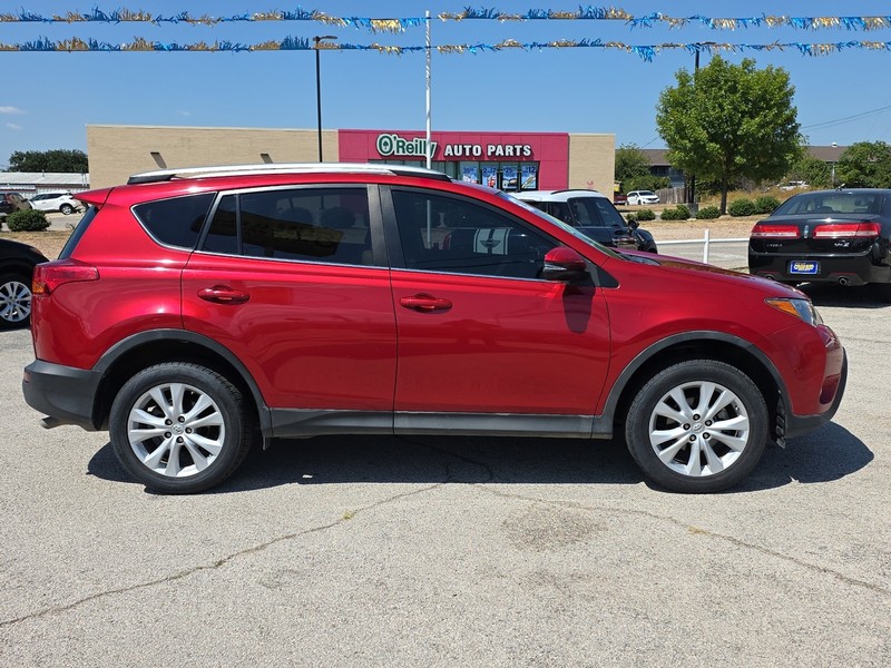 Toyota RAV4 Vehicle Full-screen Gallery Image 02