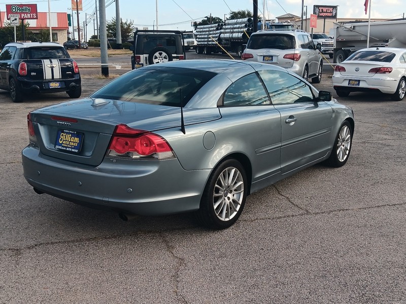 Volvo C70 Vehicle Full-screen Gallery Image 03