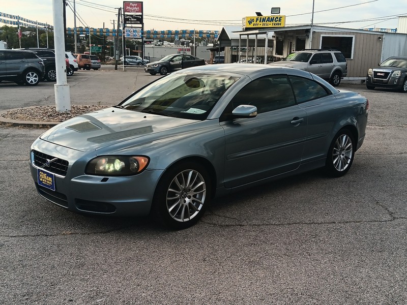 Volvo C70 Vehicle Full-screen Gallery Image 07