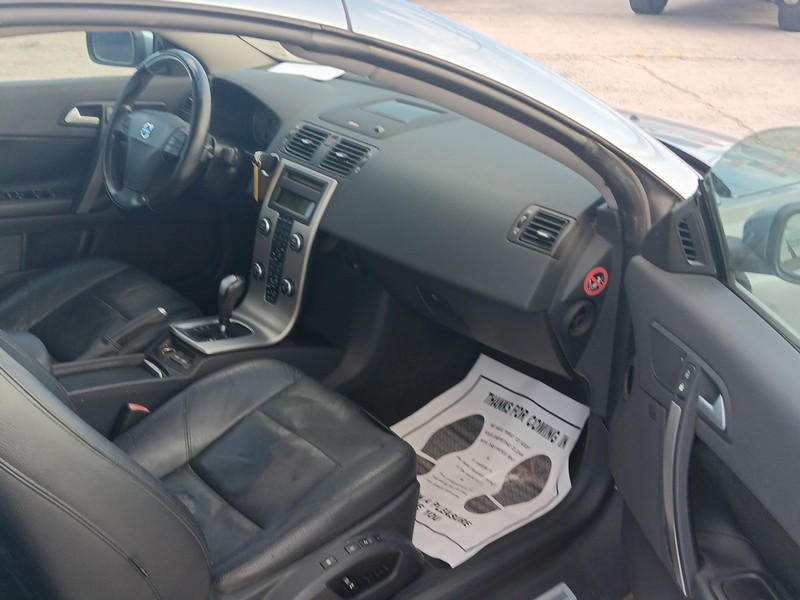 Volvo C70 Vehicle Full-screen Gallery Image 10