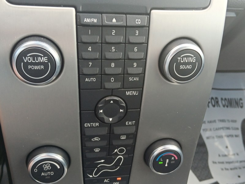 Volvo C70 Vehicle Full-screen Gallery Image 13