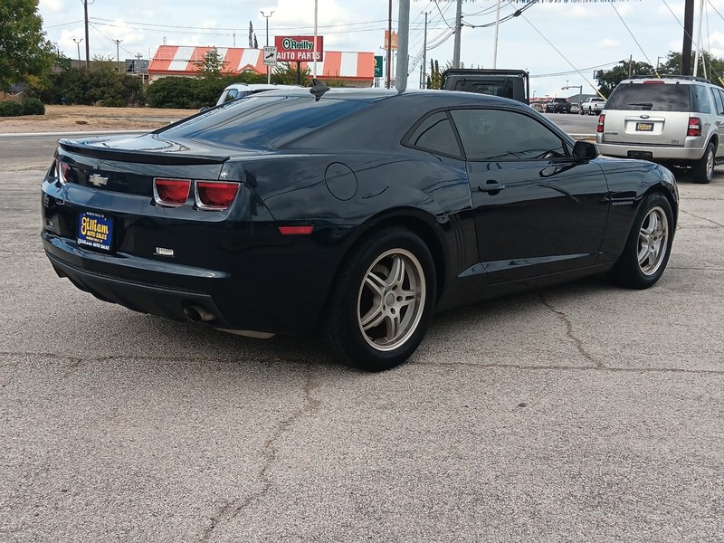 Chevrolet Camaro Vehicle Full-screen Gallery Image 03