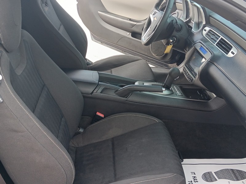 Chevrolet Camaro Vehicle Full-screen Gallery Image 13