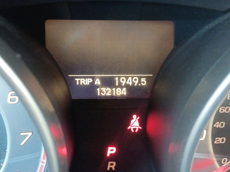 Acura MDX Vehicle Full-screen Gallery Image 21