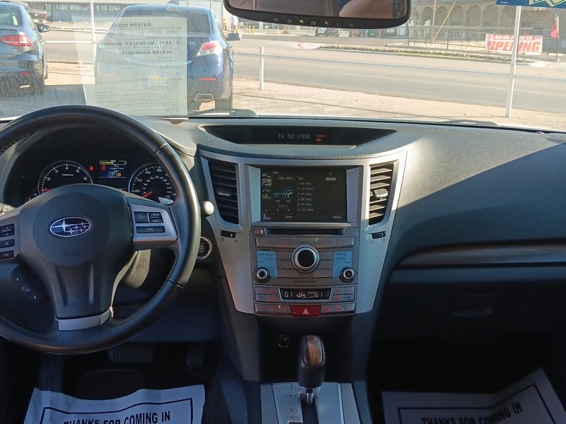 Subaru Outback Vehicle Full-screen Gallery Image 18