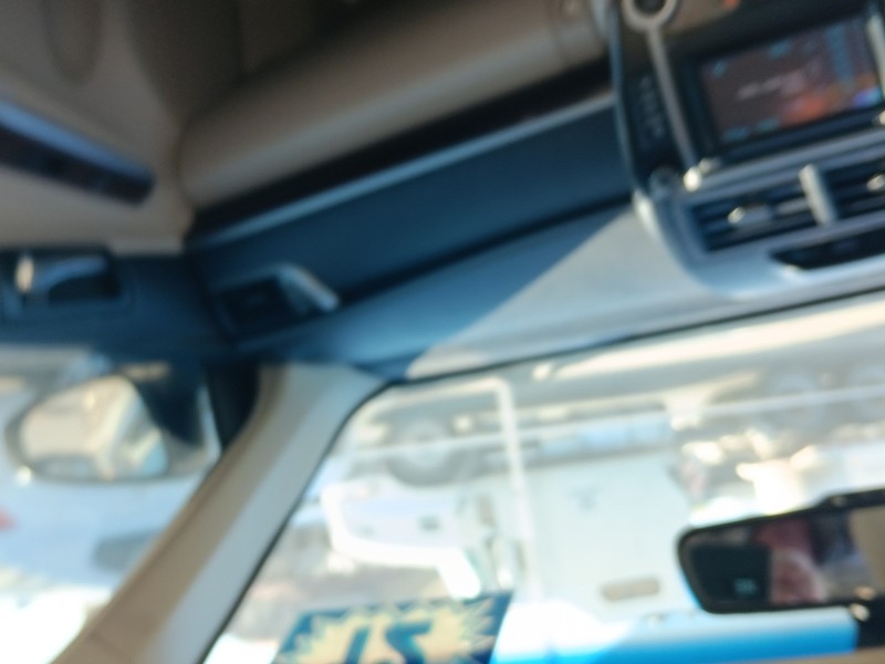 Toyota Camry Vehicle Full-screen Gallery Image 13