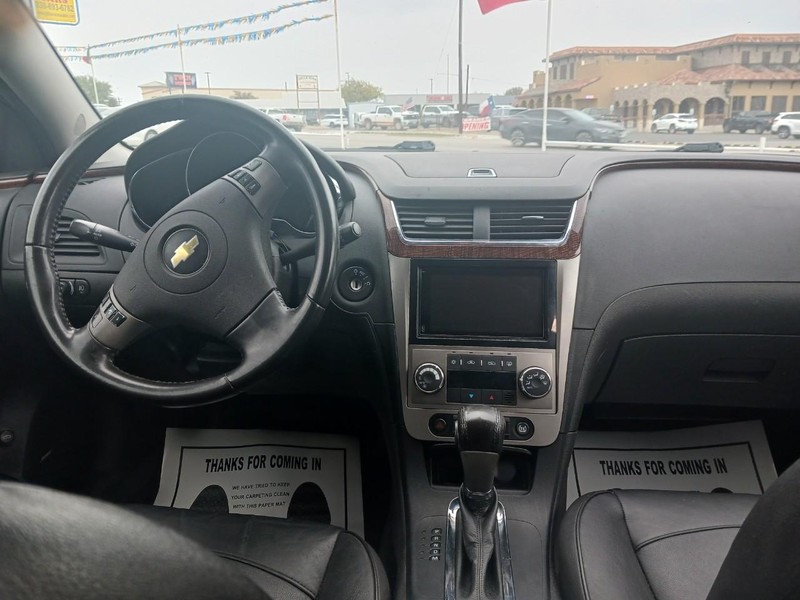 Chevrolet Malibu Vehicle Full-screen Gallery Image 6