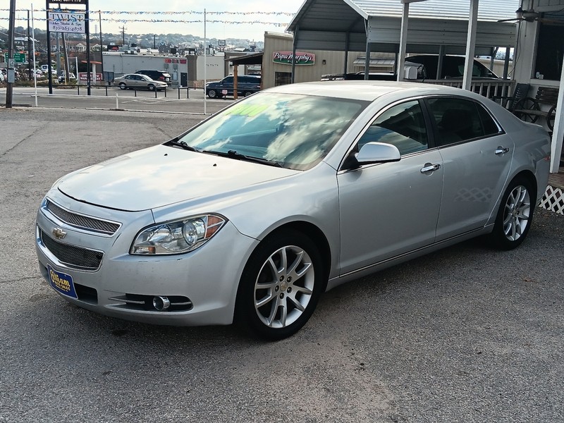 Chevrolet Malibu Vehicle Full-screen Gallery Image 8