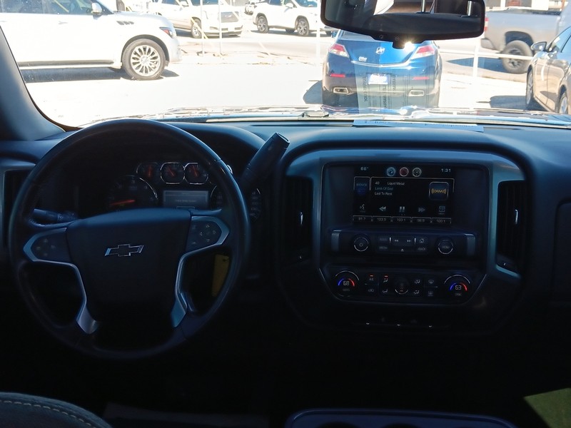 Chevrolet Silverado 1500 Vehicle Full-screen Gallery Image 13