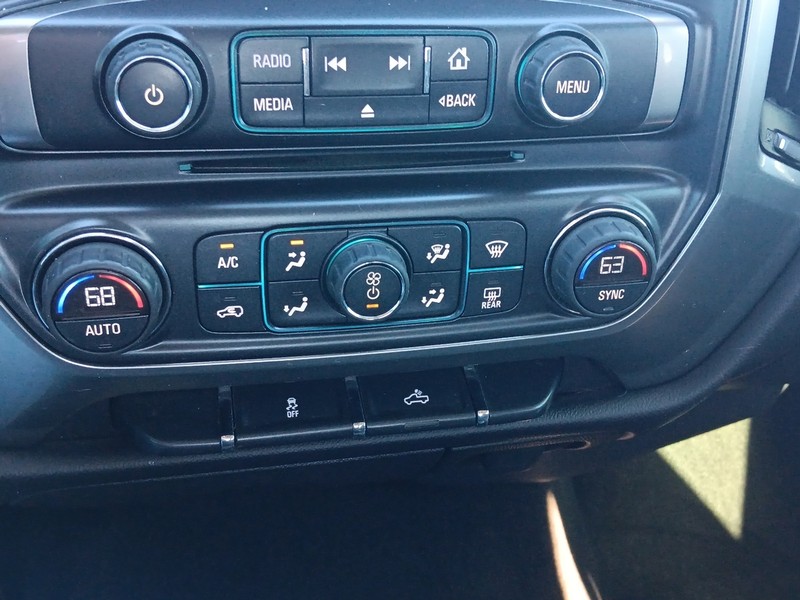 Chevrolet Silverado 1500 Vehicle Full-screen Gallery Image 19