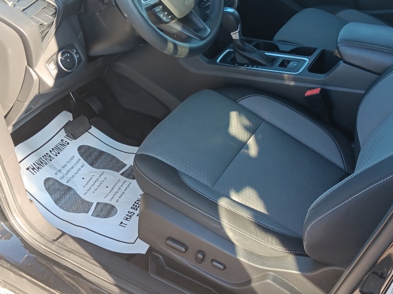 Ford Escape Vehicle Full-screen Gallery Image 14