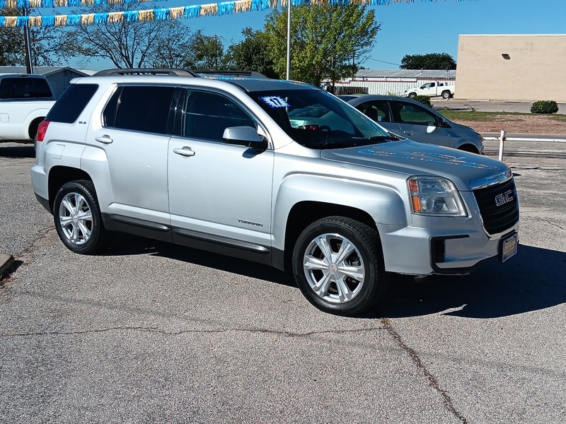 GMC Terrain Vehicle Full-screen Gallery Image 01