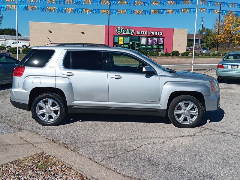 GMC Terrain Vehicle Full-screen Gallery Image 22