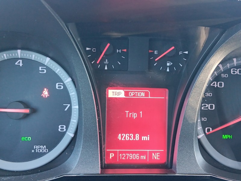 GMC Terrain Vehicle Full-screen Gallery Image 36