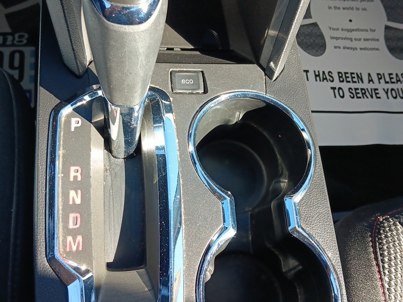 GMC Terrain Vehicle Full-screen Gallery Image 39